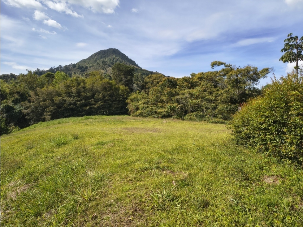 Espectacular lote campestre en venta en La Ceja, 4.120 m² - 1
