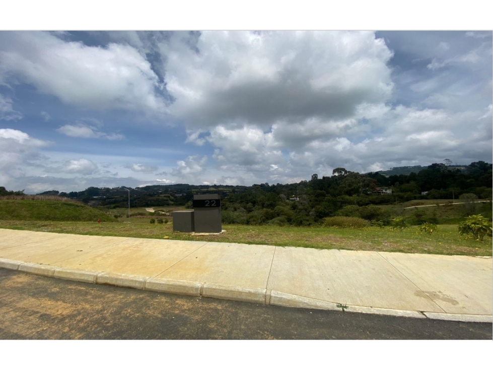 lote en venta envigado Alto de Palmas viariante aeropuerto l22