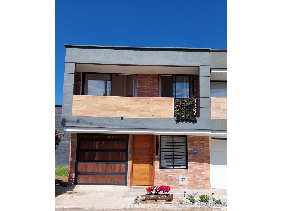 Hermosa Casa Unifamiliar en Venta en La Ceja, Antioquia