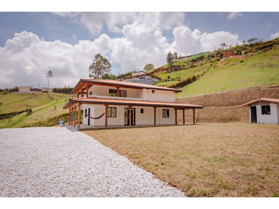 vendo casa finca campestre Marinilla, vía al Peñol 6.500 m2 HSZ — foto 3