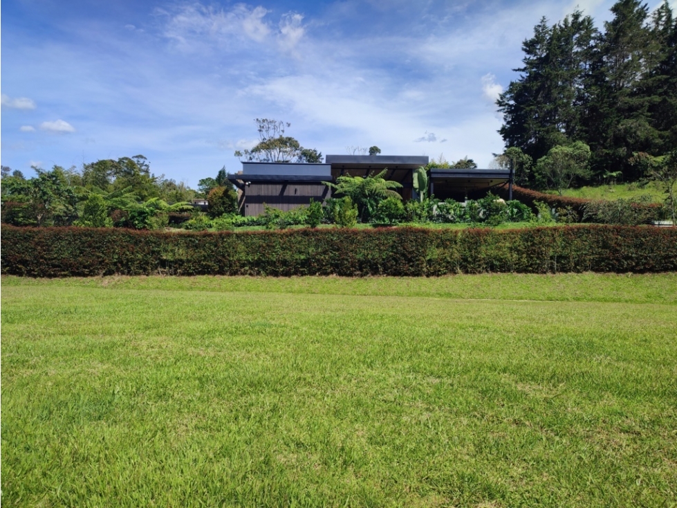 Espectacular lote el Retiro, en unidad cerrada 4,531 m2 — foto 2
