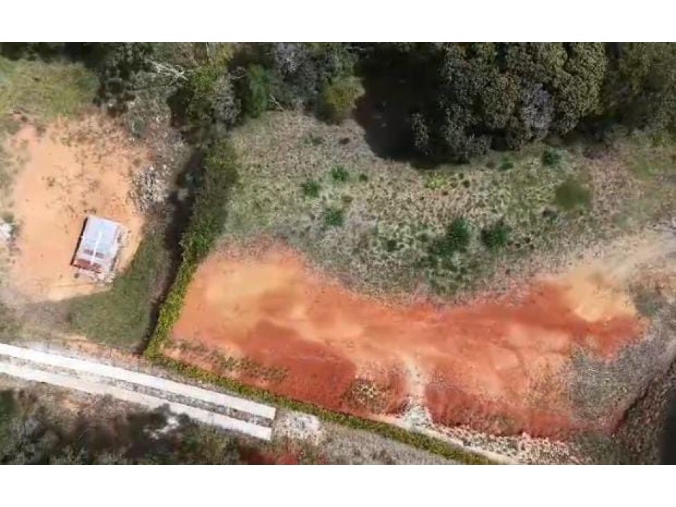 Lote campestre en venta en El Carmen de Viboral, Aguas Claras — foto 2
