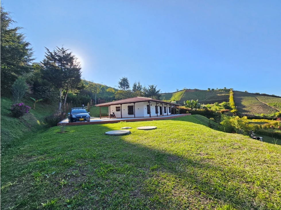 Casa Finca en El Carmen de Viboral Amplios Espacios y Vista Única — foto 2
