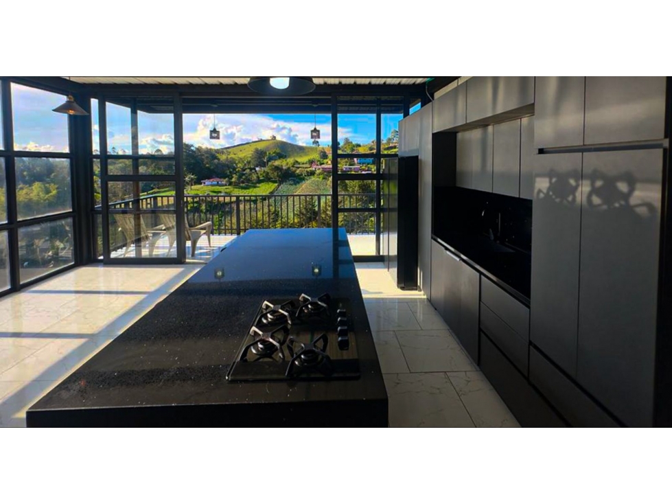 vendo casa finca campestre Marnilla,vía al Peñol. 6.400 m2 HSZ — foto 3