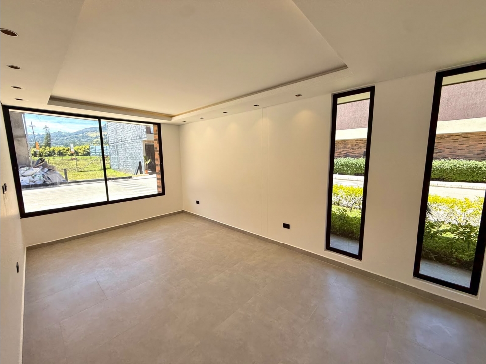 Casa esquinera en unidad cerrada en La Ceja, Antioquia — foto 3
