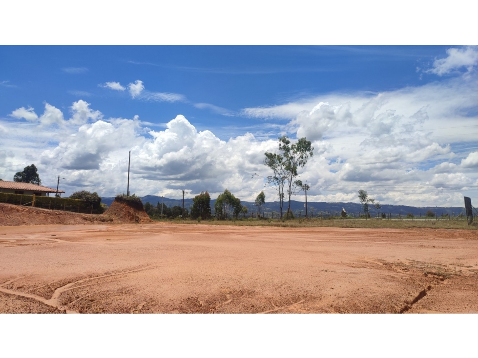 lote comercial en venta Guarne Antioquia sector Chaparral foto 4