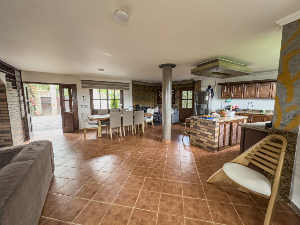 casa campetre urbana en venta, la Ceja Antioquia 900 m2. Hermosa. — foto 4