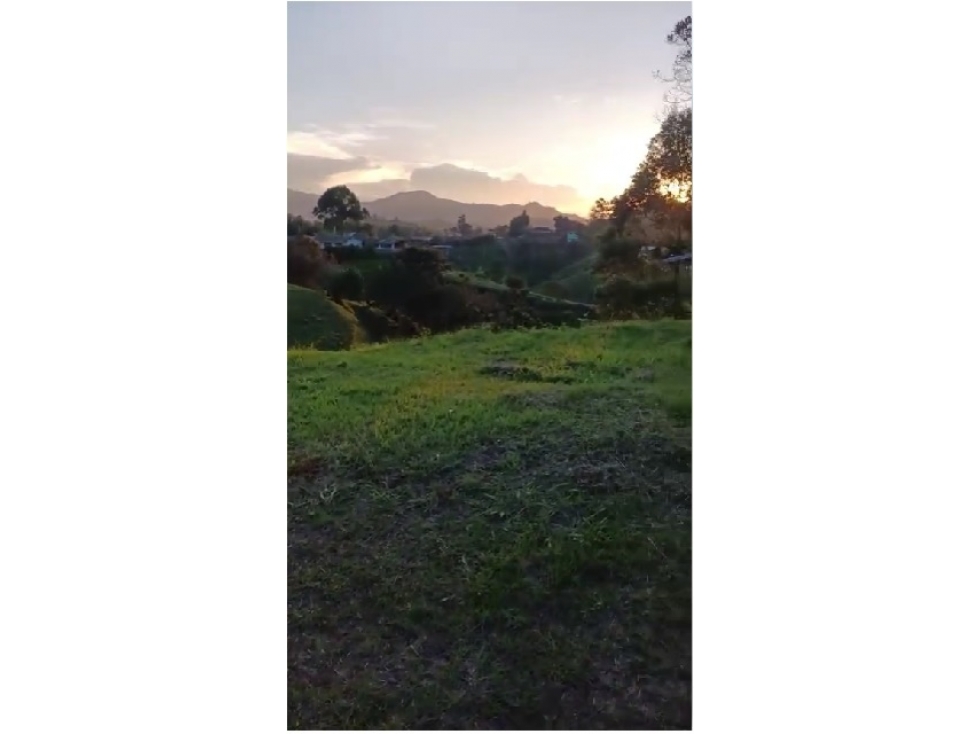 Lote en Venta en El Peñol Vía a Guatapé | Vista Directa a la Piedra - 4