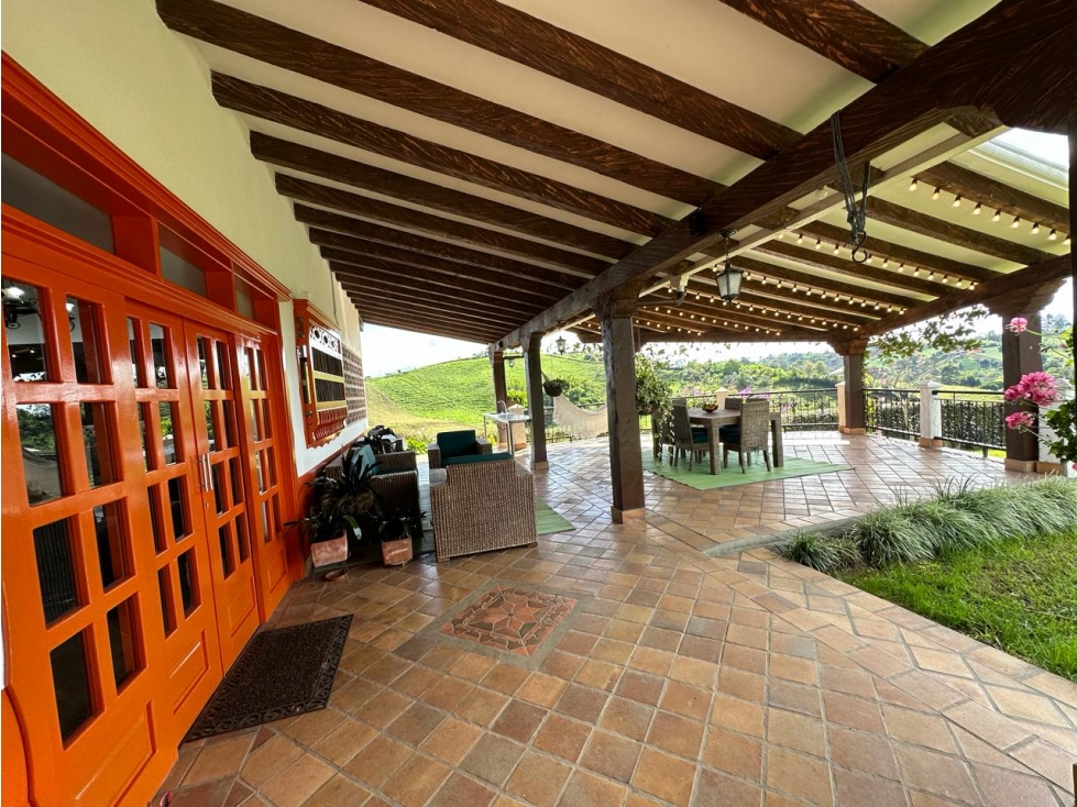 Finca en venta en Marinilla, vía El Peñol | 13.097 m² - 4