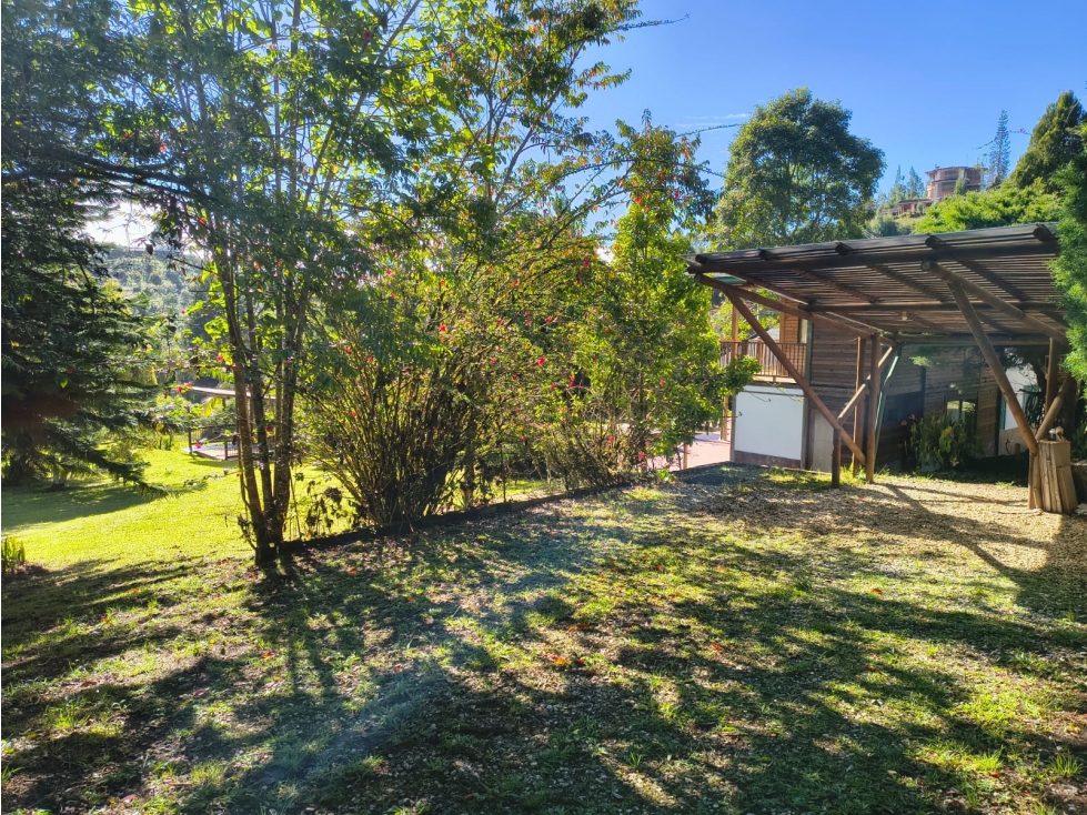 Casa finca en venta en Guarne, Toldas | Agua propia y lago 5.000 m2 - 5