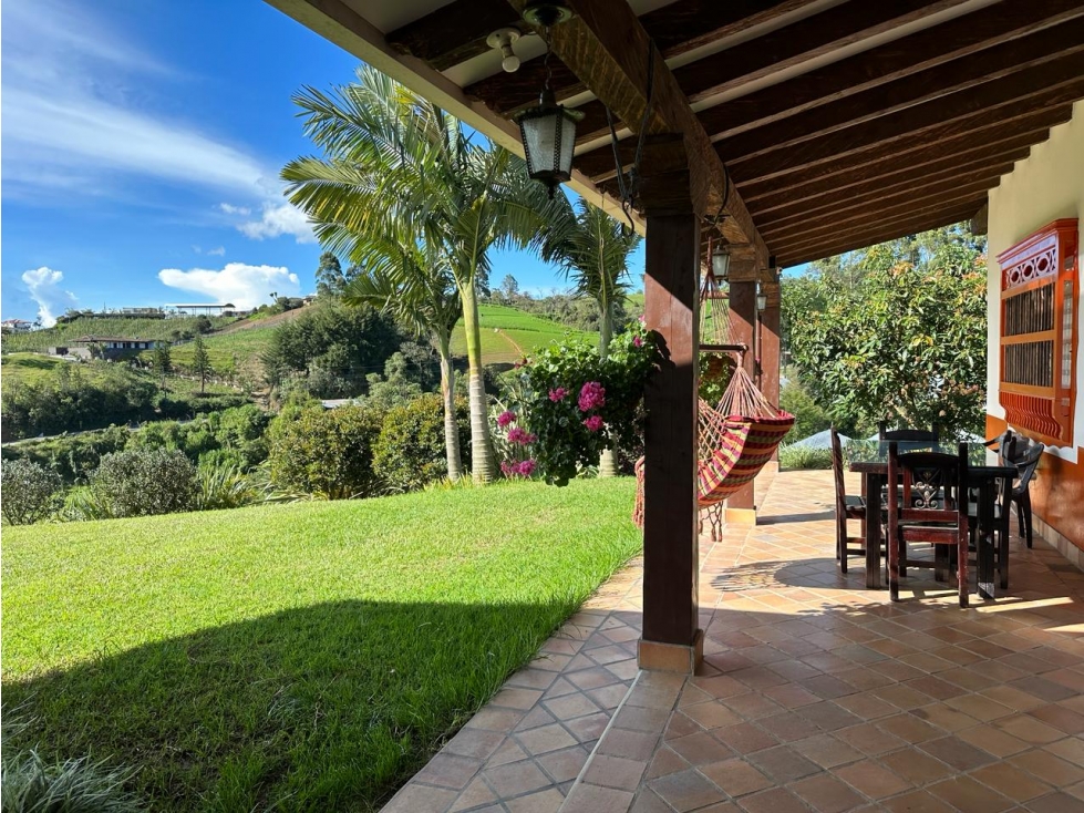 Finca en venta en Marinilla, vía El Peñol | 13.097 m² - 5