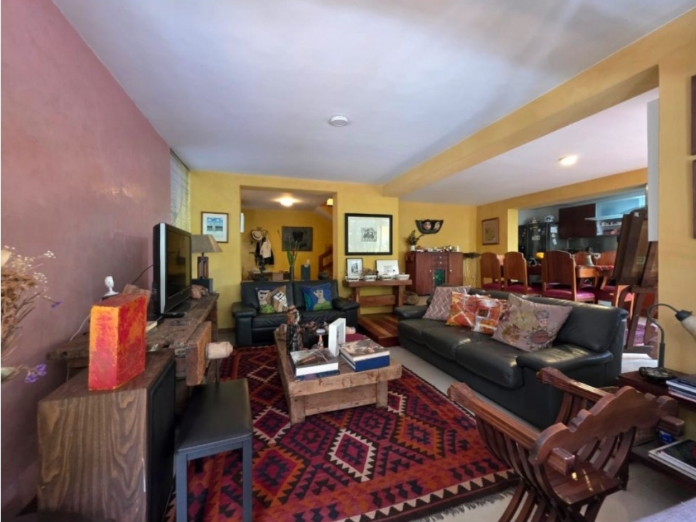 HERMOSA CASA EN VENTA EL POBLADO, JARDÍN, TRANQUILIDAD — foto 5