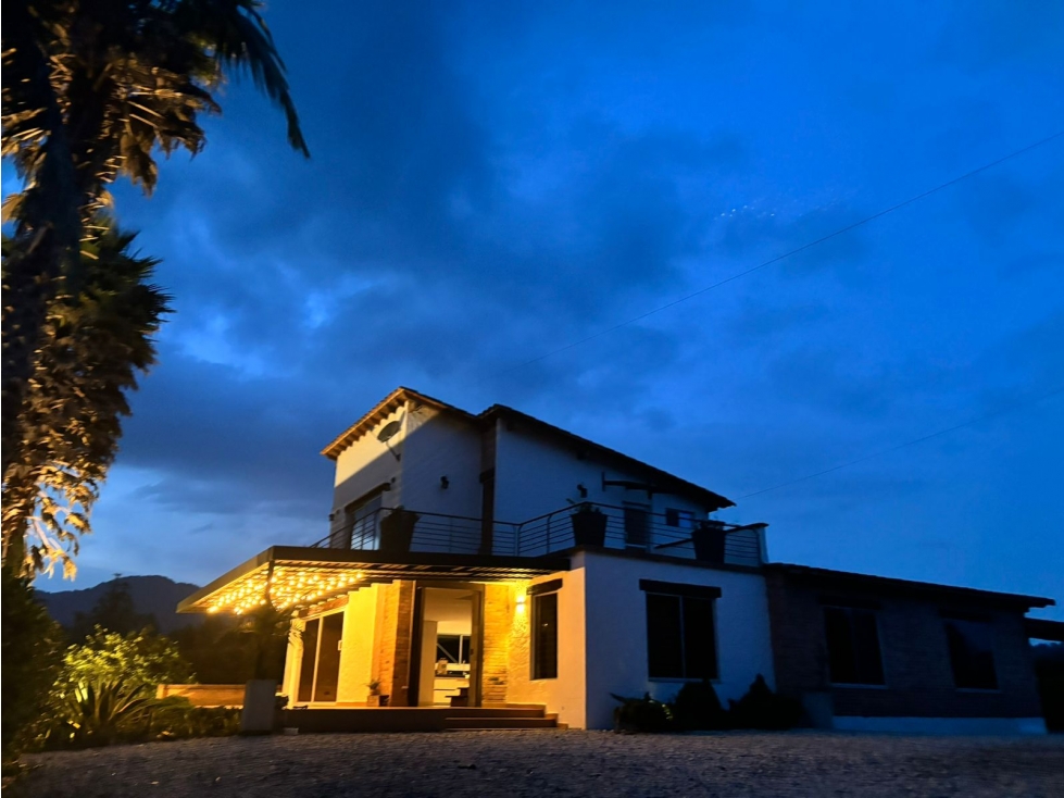 Tu refugio de lujo a minutos de todo: finca exclusiva en El Tablazo — foto 6