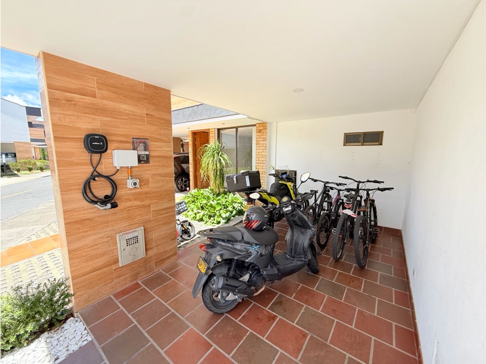 Casa en venta en La Ceja, Antioquia | 207 m² en unidad cerrada — foto 6