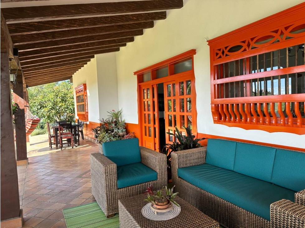 Finca en venta en Marinilla, vía El Peñol | 13.097 m² - 6