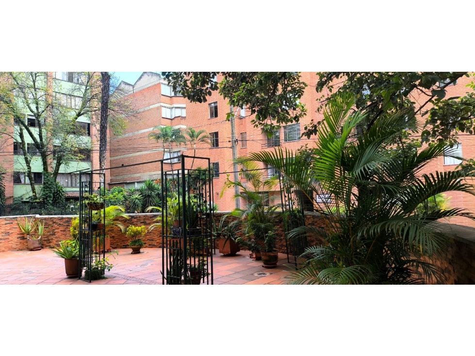 Apartamento con Gran Terraza en Laureles Medellín