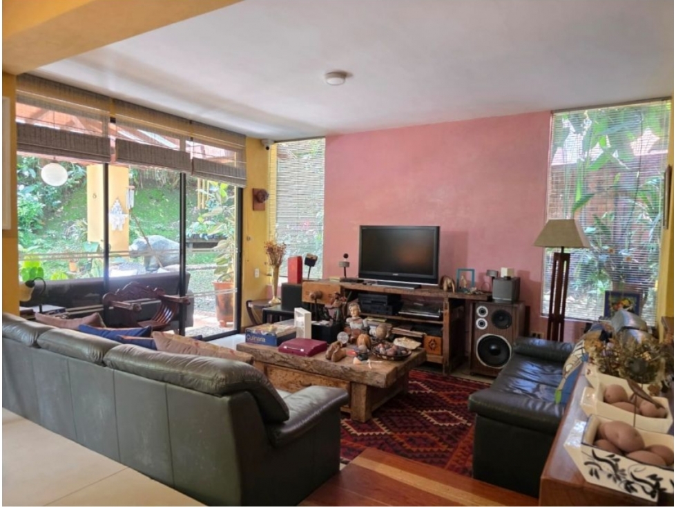 HERMOSA CASA EN VENTA EL POBLADO, JARDÍN, TRANQUILIDAD — foto 6
