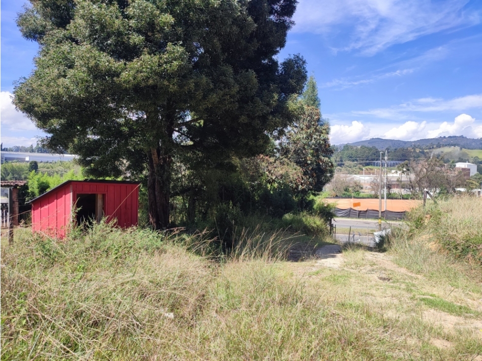 Oportunidad Única: Terreno Industrial y Comercial en Guarne — foto 4