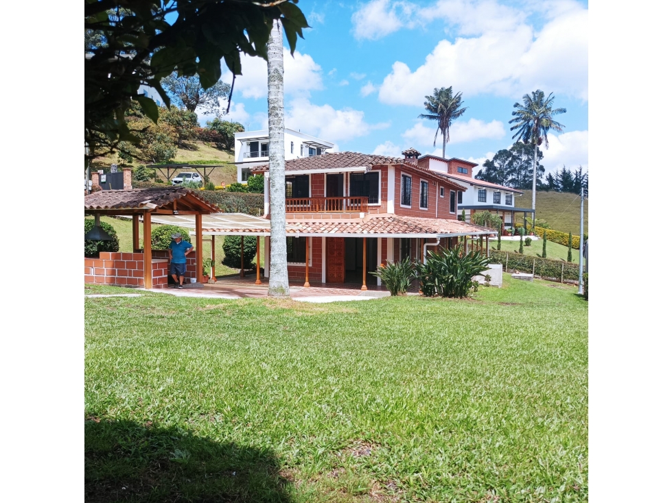 VENDO CASA CAMPESTRE EN EL CARMEN DE VIBORAL CANADA