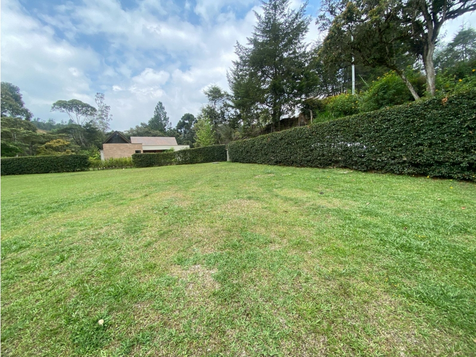 VENDO LOTE EN EL RETIRO