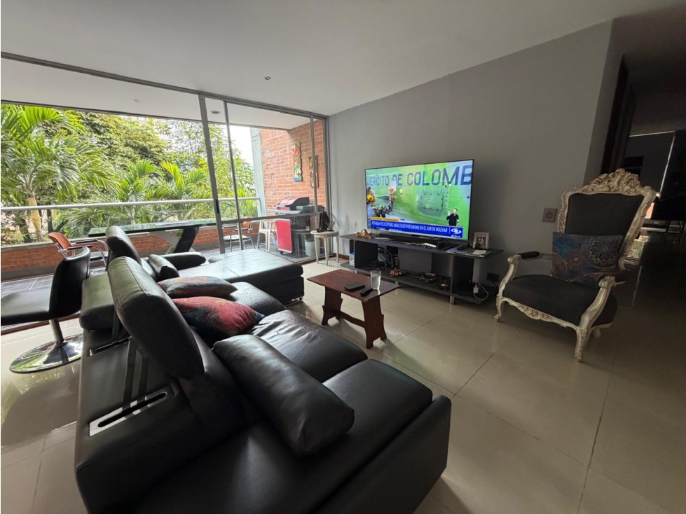 VENDO APARTAMENTO EN LA LOMA DE BENEDICTINOS