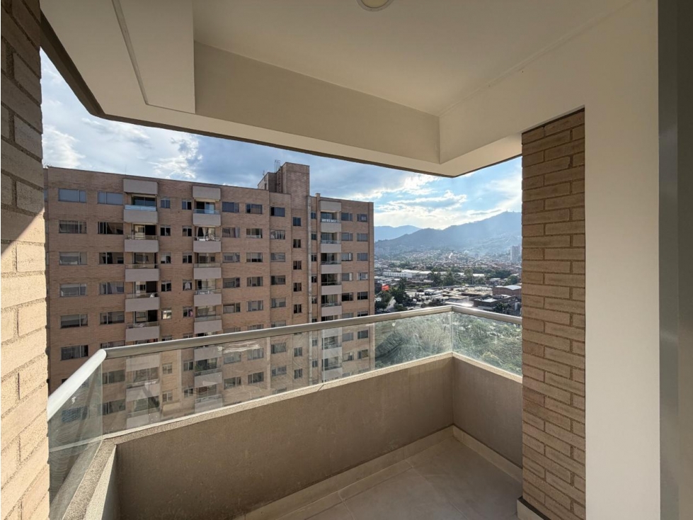 EN VENTA APARTAMENTO CERCA A VIVA ENVIGADO