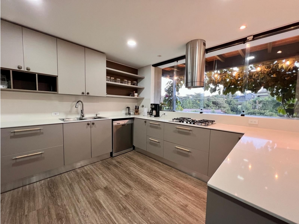 VENDO CASA EN LLANO GRANDE