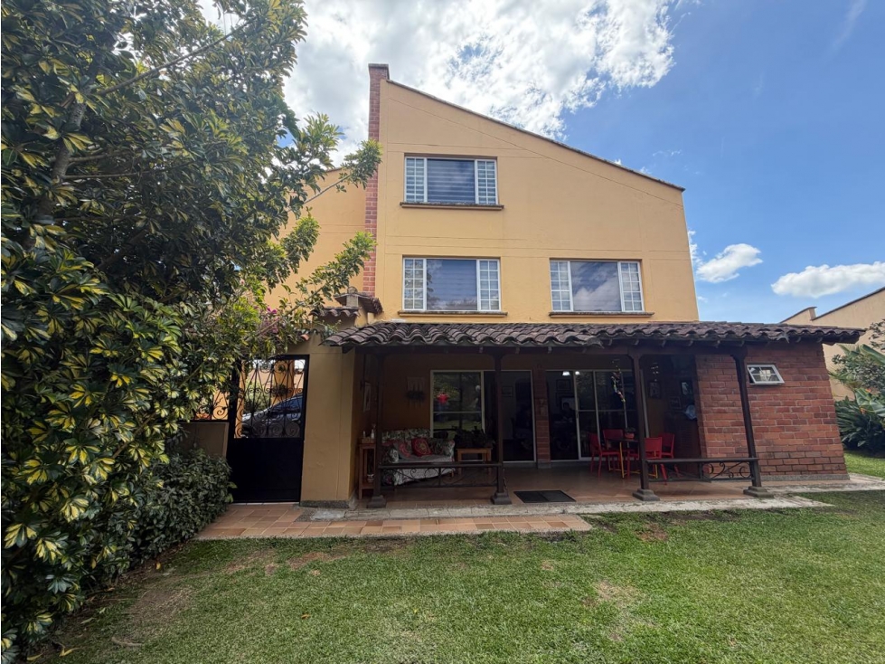VENDO CASA EN EL TAMBO LA CEJA