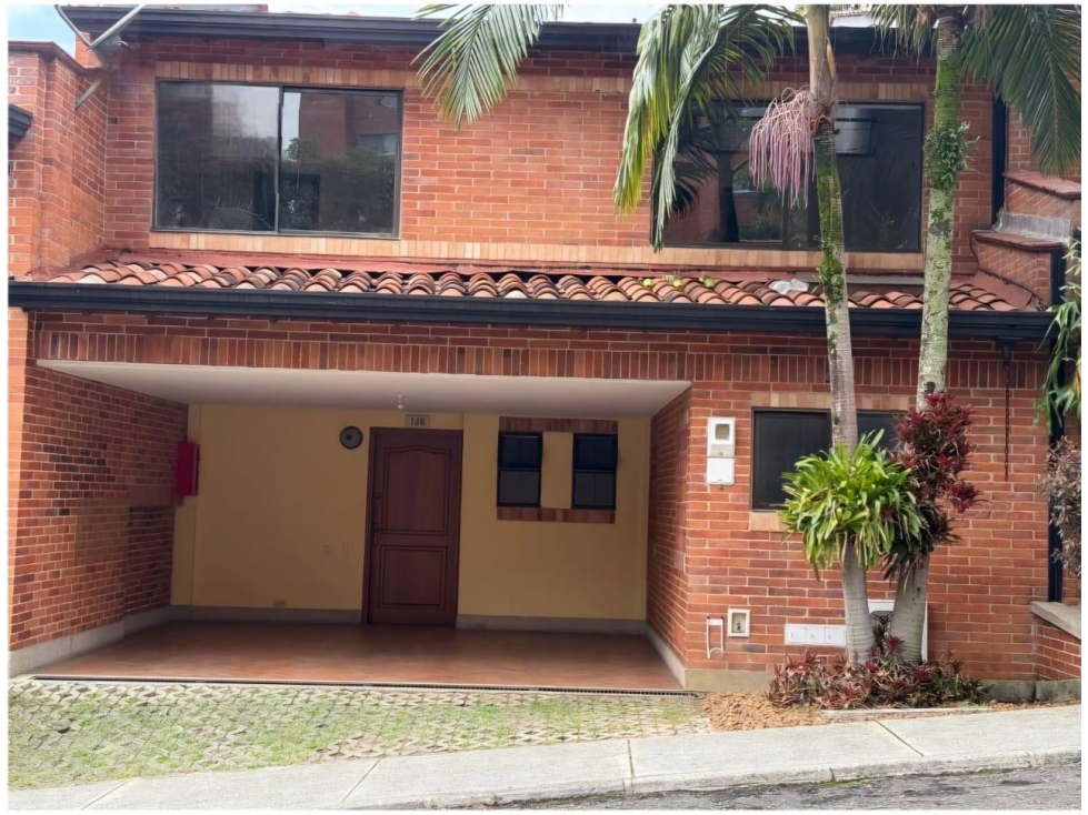 VENDO CASA EN EL SECTOR DEL CAMPESTRE
