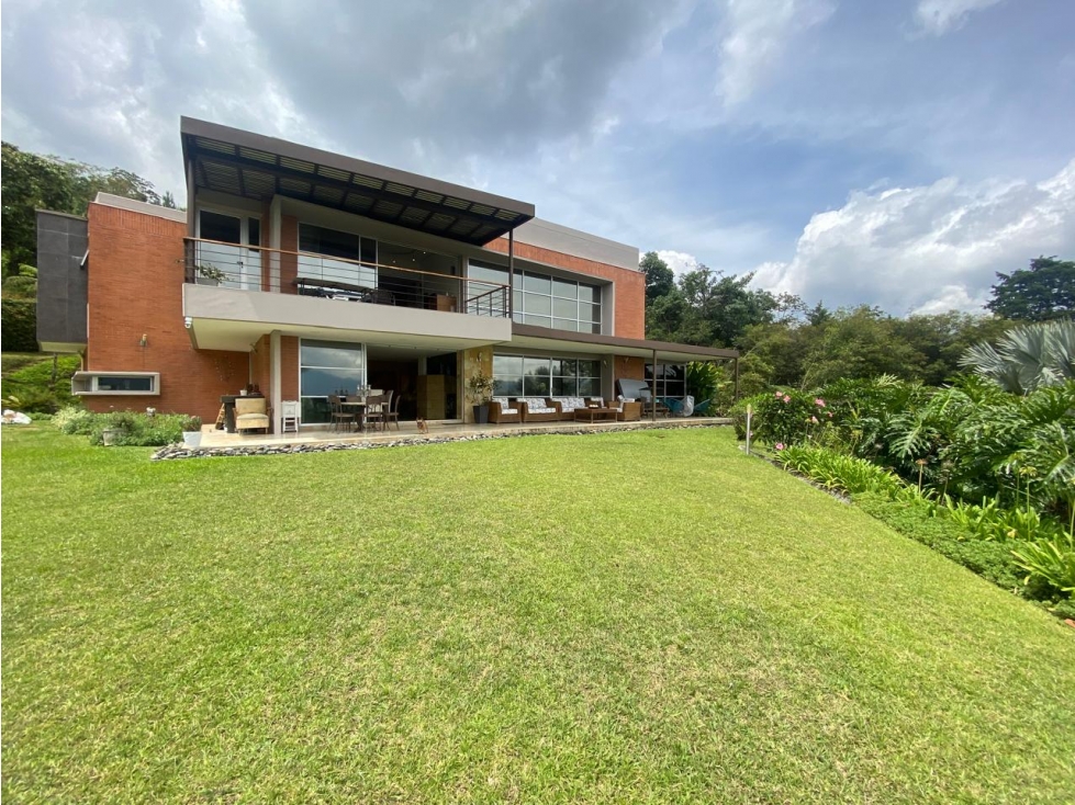 VENDO CASA EN LA LOMA DEL TESORO