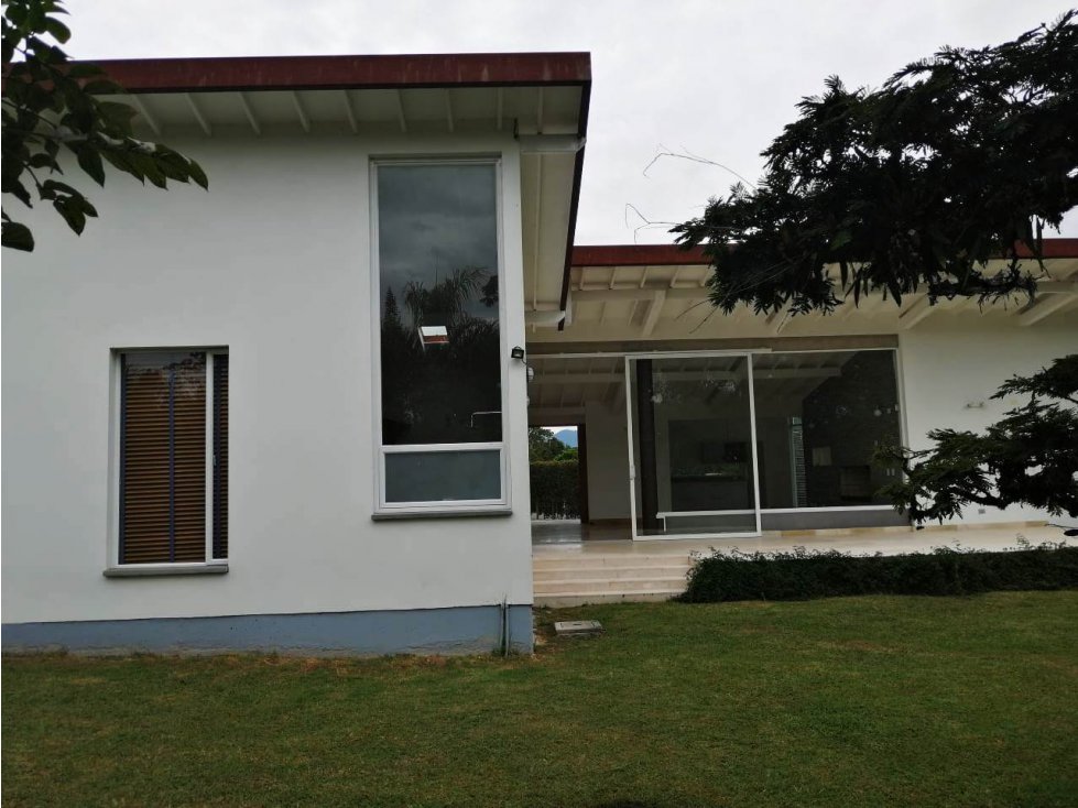 Vendo casa campestre en la Amalita Rionegro
