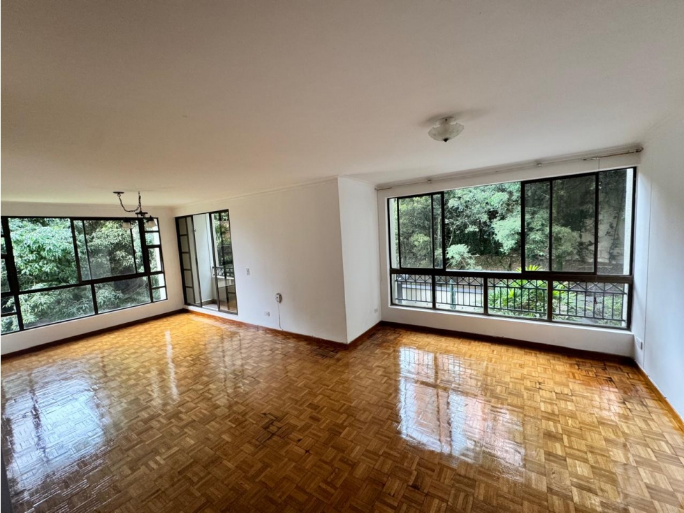 VENDO APARTAMENTO EN EL POBLADO