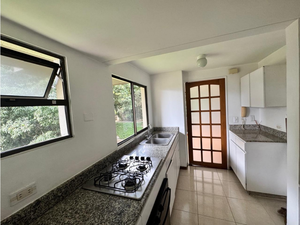 VENDO APARTAMENTO EN EL POBLADO — foto 4