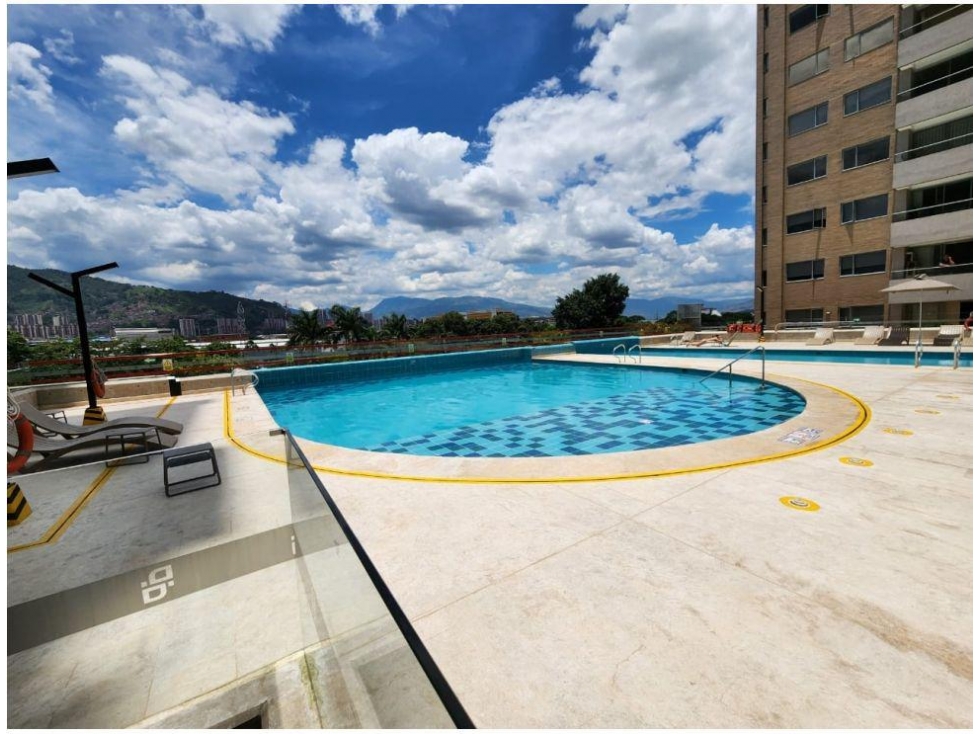 EN VENTA APARTAMENTO CERCA A VIVA ENVIGADO — foto 2