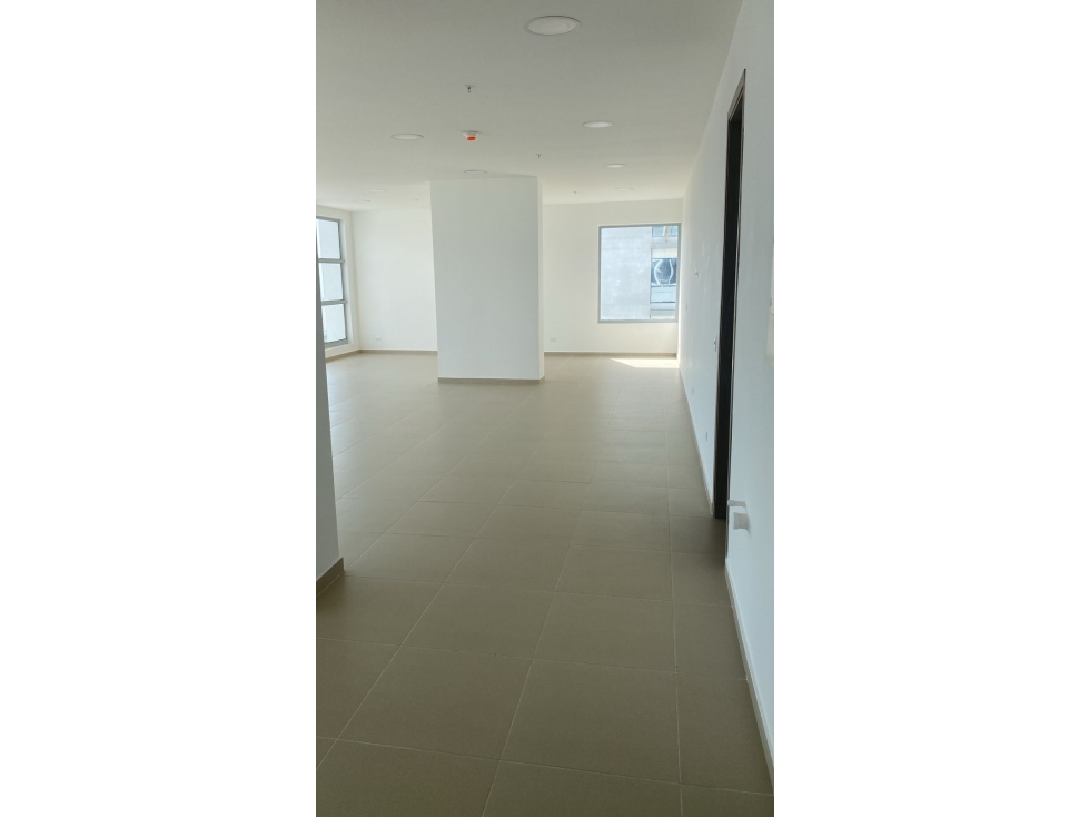 OFICINA EN ARRIENDO EN MANGA - CARTAGENA