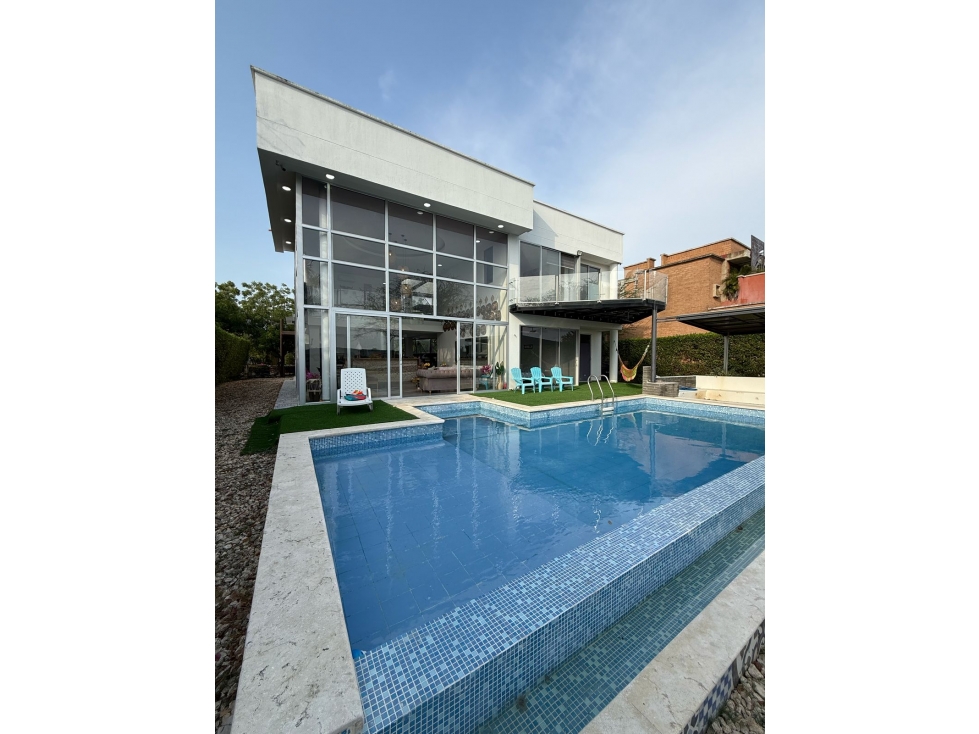 EN VENTA CASA EN CONDOMINIO CON SALIDA DIRECTA AL MAR - CARTAGENA