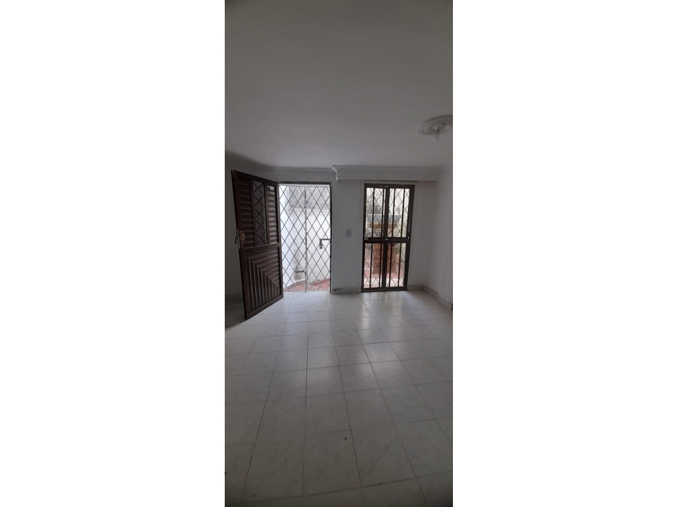 ARRIEDO APARTAMENTO EN PIE DE LA POPA
