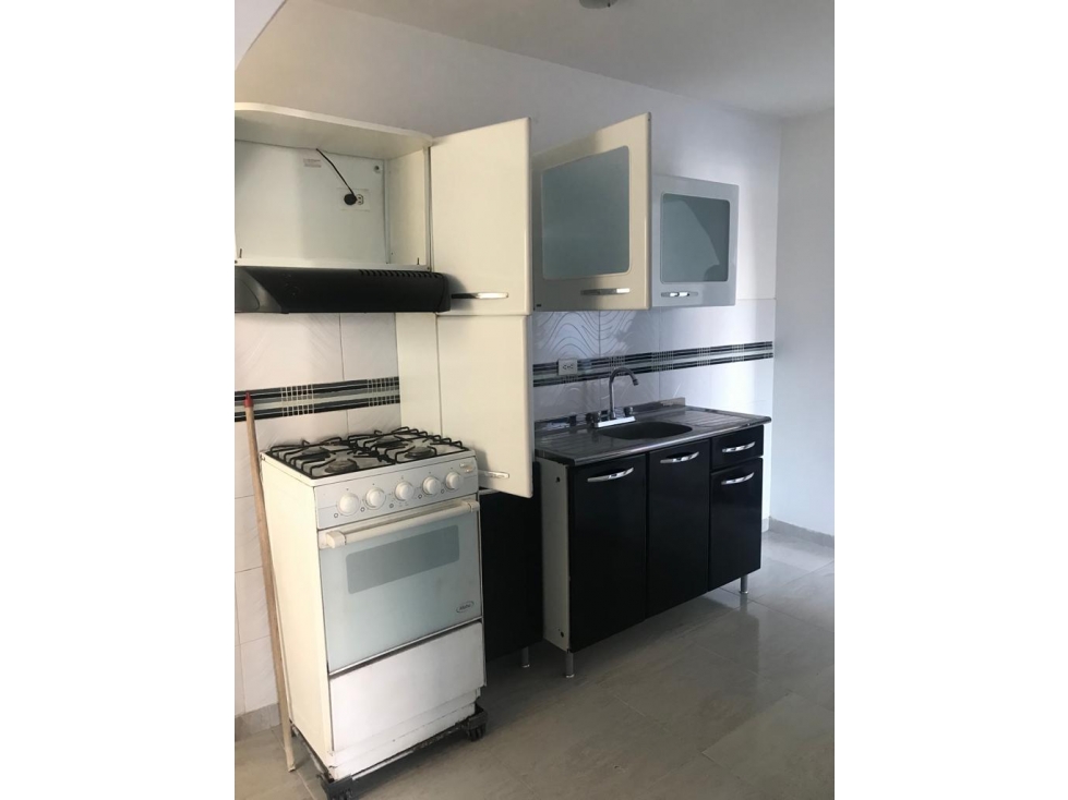 APARTAMENTO EN VENTA BLAS DE LEZO - CARTAGENA — foto 3