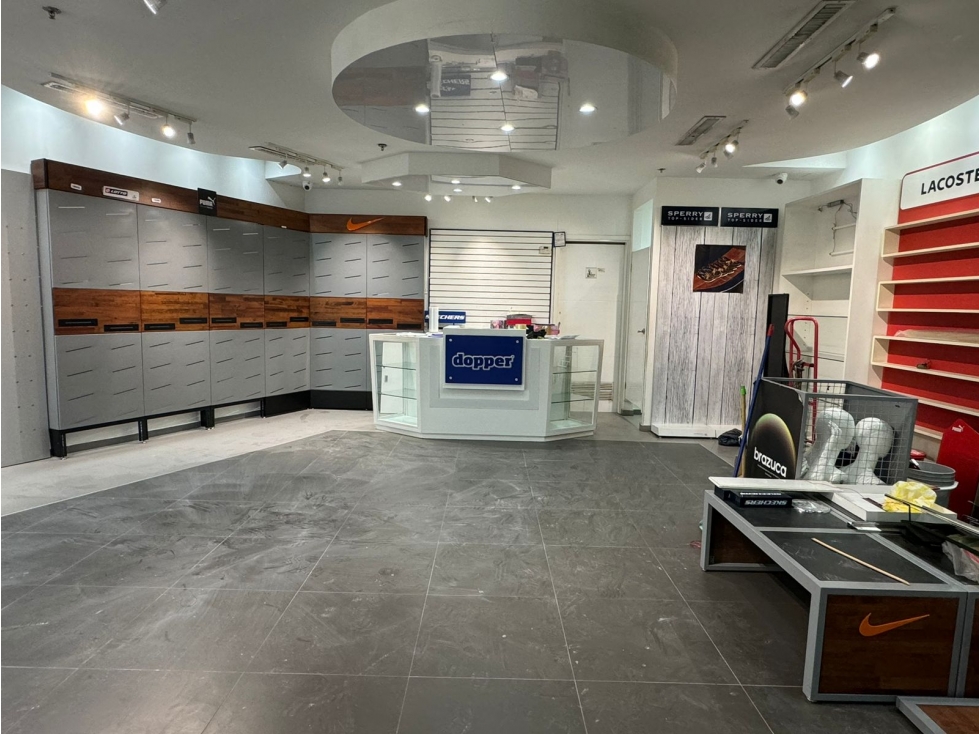 ARRIENDO LOCAL EN CENTRO COMERCIAL SAN FERNANDO — foto 3