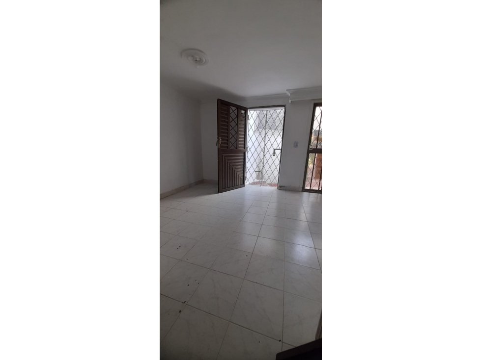 ARRIEDO APARTAMENTO EN PIE DE LA POPA — foto 2