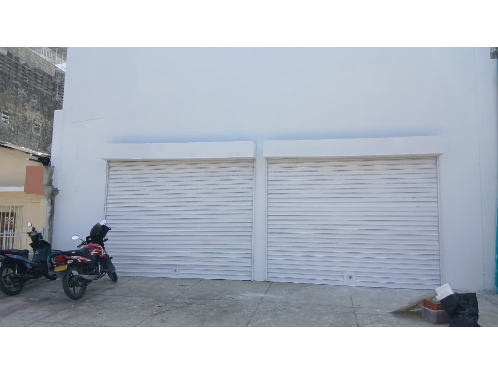 ARRIENDO EXCELENTE LOCAL EN BRUSELAS — foto 2