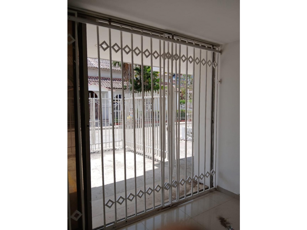 LOCAL COMERCIAL EN EL RECREO - CARTAGENA