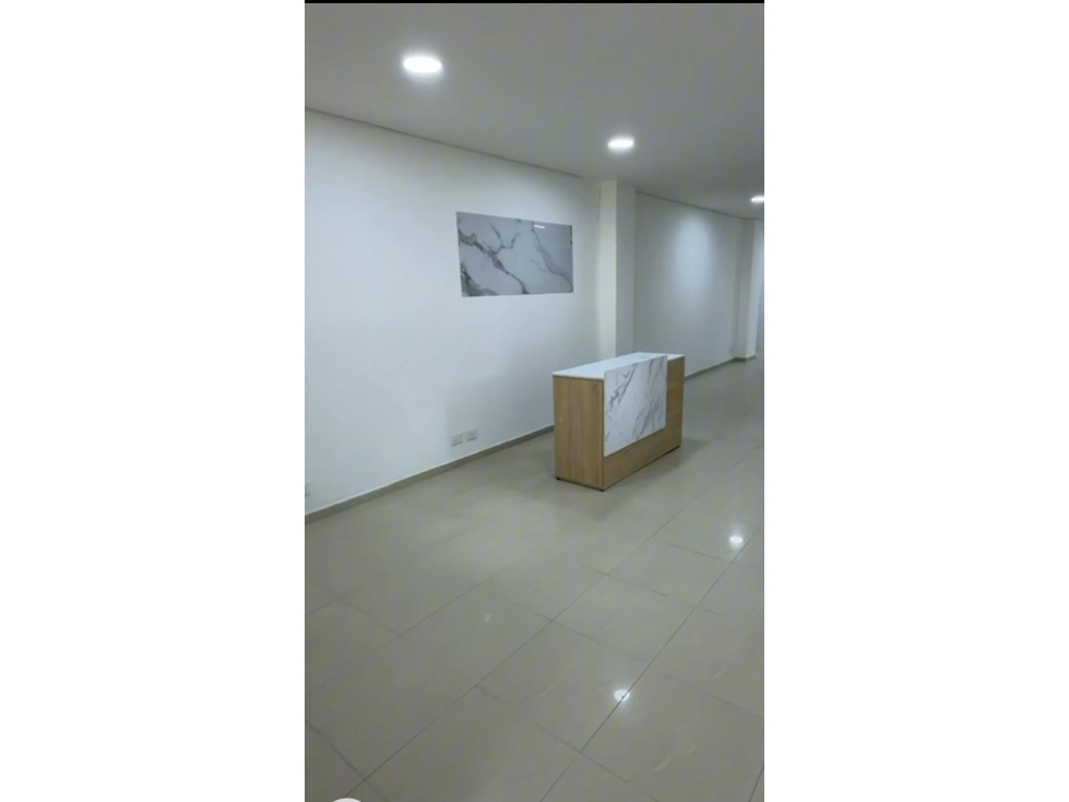 ARRIENDO OFICINA EN EL BOSQUE — foto 3