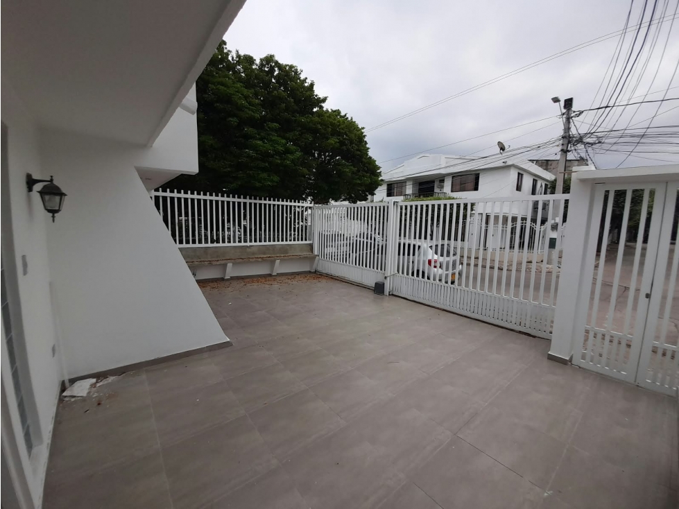 EN ARRIENDO CASA COMERCIAL Y/O RESIDENCIAL EN CRESPO - CARTAGENA - 2