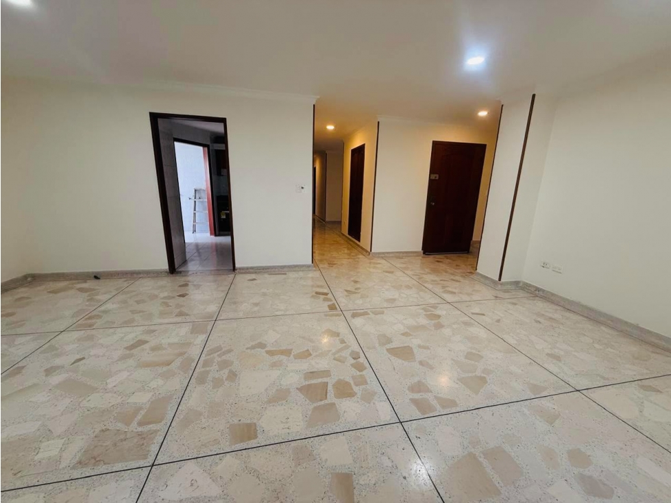 APARTAMENTO EN ARRIENDO EN MANGA-CARTAGENA — foto 3