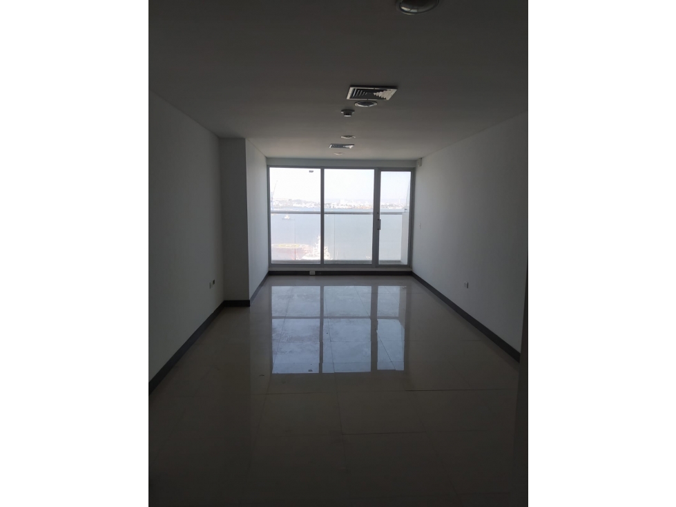 OFICINA EN ARRIENDO EN BOCAGRANDE