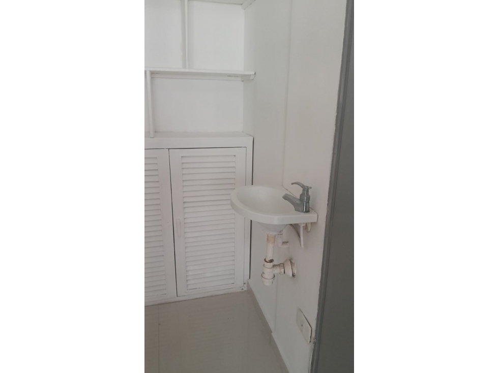 ARRIENDO CONSULTORIO EN BOCAGRANDE — foto 3