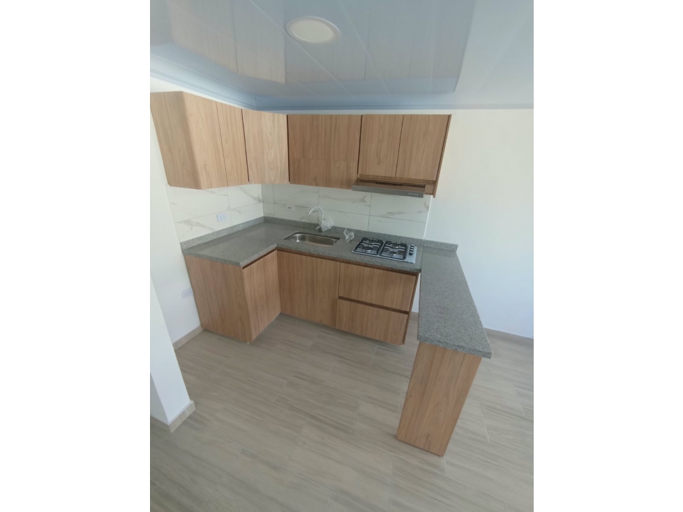 Se arrienda apartamento en la Enea 2 piso