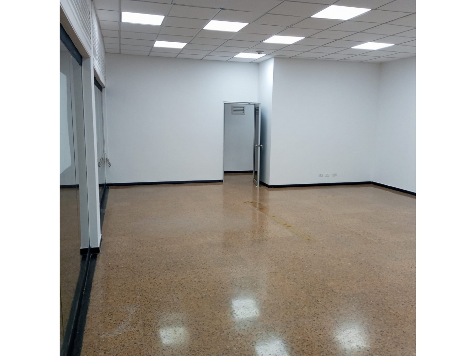 ARRIENDO LOCAL SECTOR CENTRO — foto 4