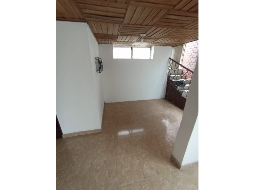 Arrienda casa bajos Estrella — foto 4